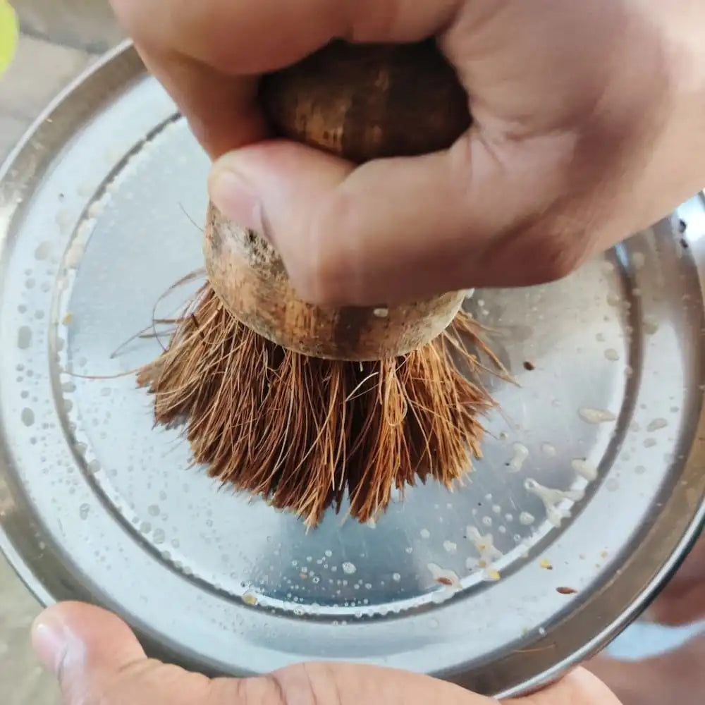 Pan Cleaning Coir Brush | ONEarth