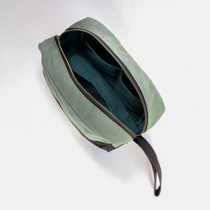 Clan Earth Oryx Dopp Kit - Charcoal Black - earthbased.in - 05