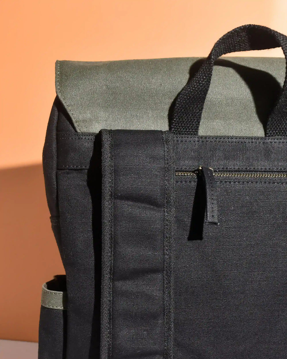 Dugong Backpack - Walnut Brown & Charcoal Black | Clan Earth  | earthbased.in | 02