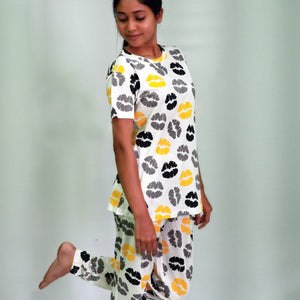 NightWear-Kisses Print T-shirt & Pant Night Dress in Tofu | Playout | 02