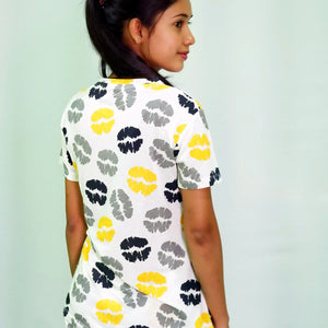 NightWear-Kisses Print T-shirt & Pant Night Dress in Tofu | Playout | 04