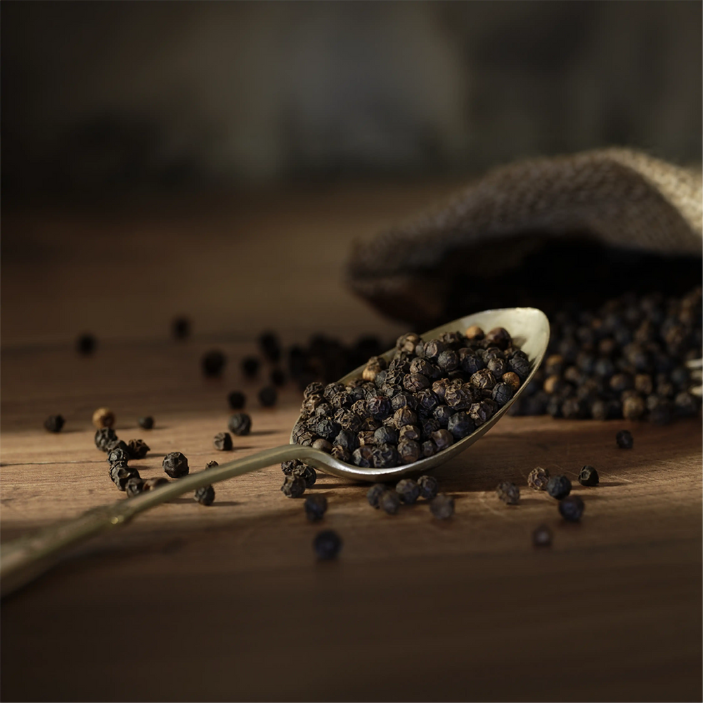 best_organic_black_pepper_whole_earthbased_002