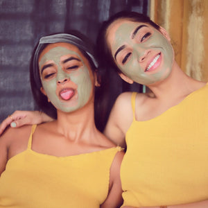 BestBeautyProduct-Earthbased.in_CHARCOAL FACE MASK - Skin Detoxifier & Acne Fighter_113