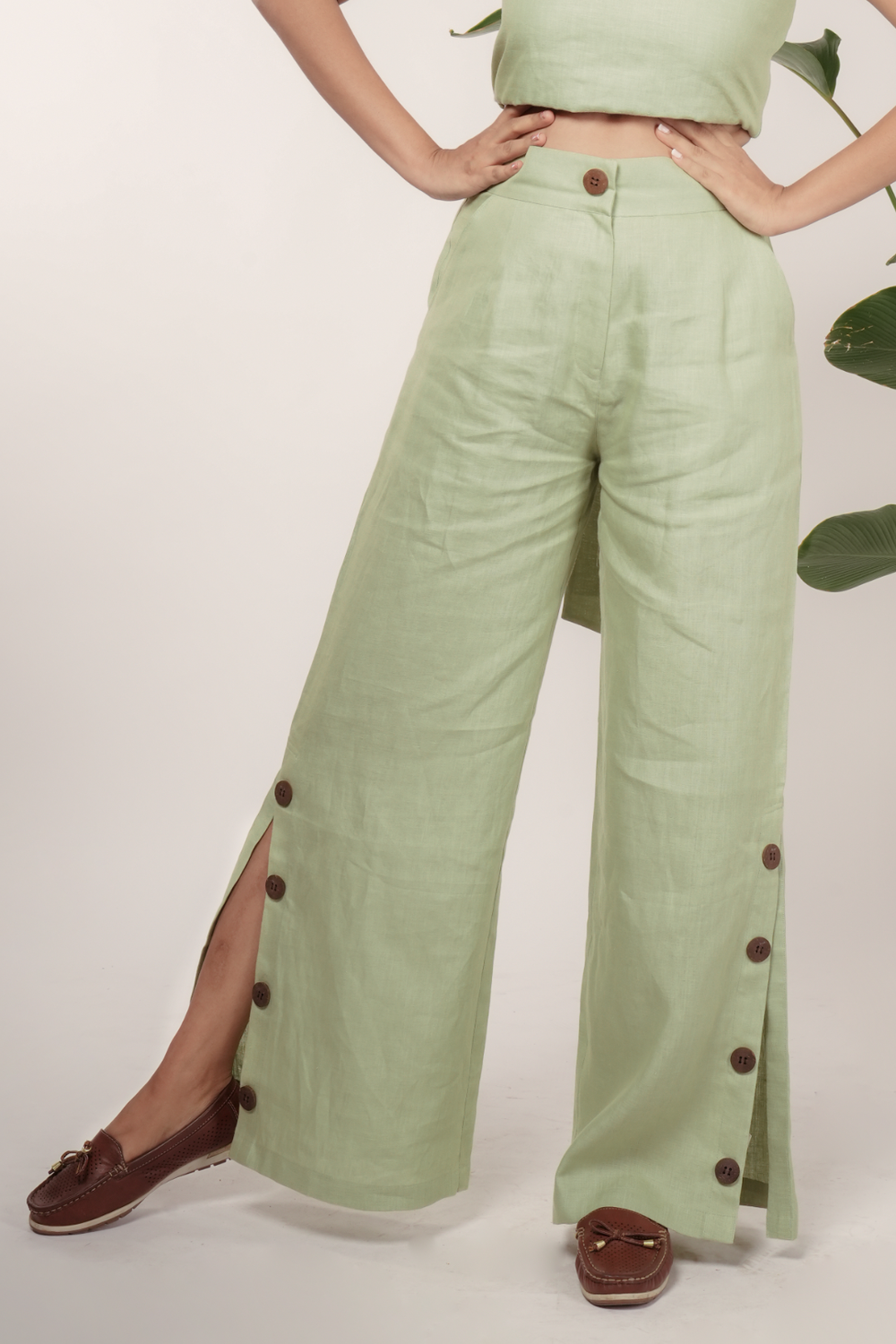 Hemp_High-Waist_Trousers_with_Slits_earthbased_00