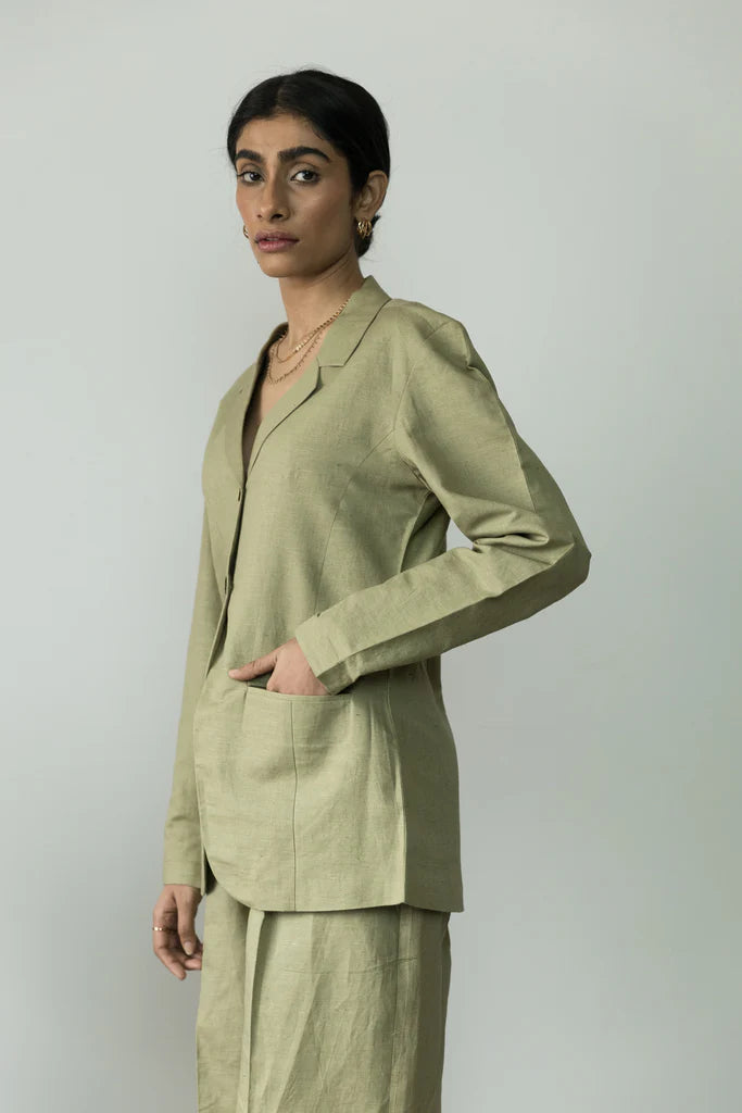 THE WAISTED BLAZER | Anushe Pirani | Best Sustainable Clothing for Women  | earthbased.in | 04